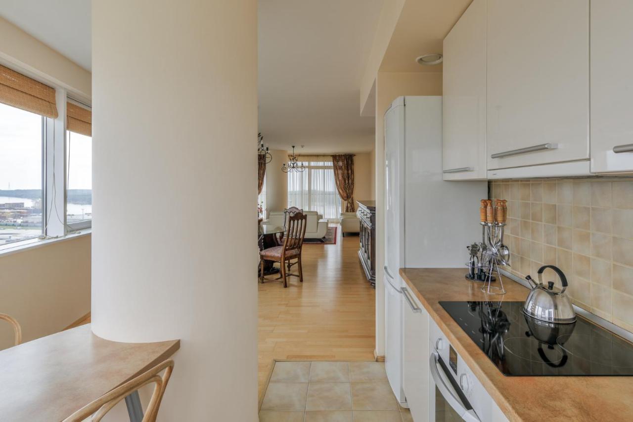 Sea View Apartment On 19Th Floor Klaipeda Exterior photo