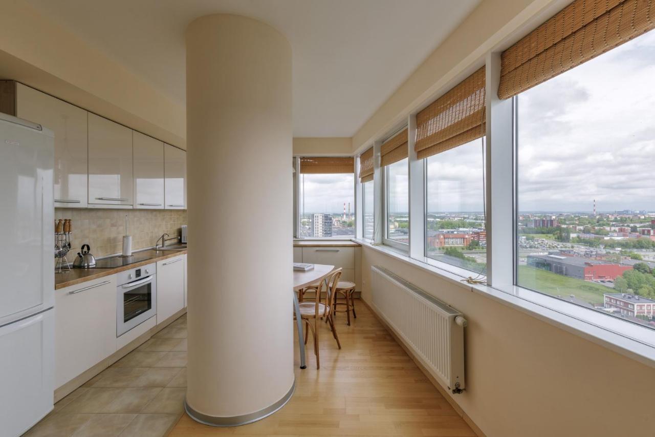 Sea View Apartment On 19Th Floor Klaipeda Exterior photo